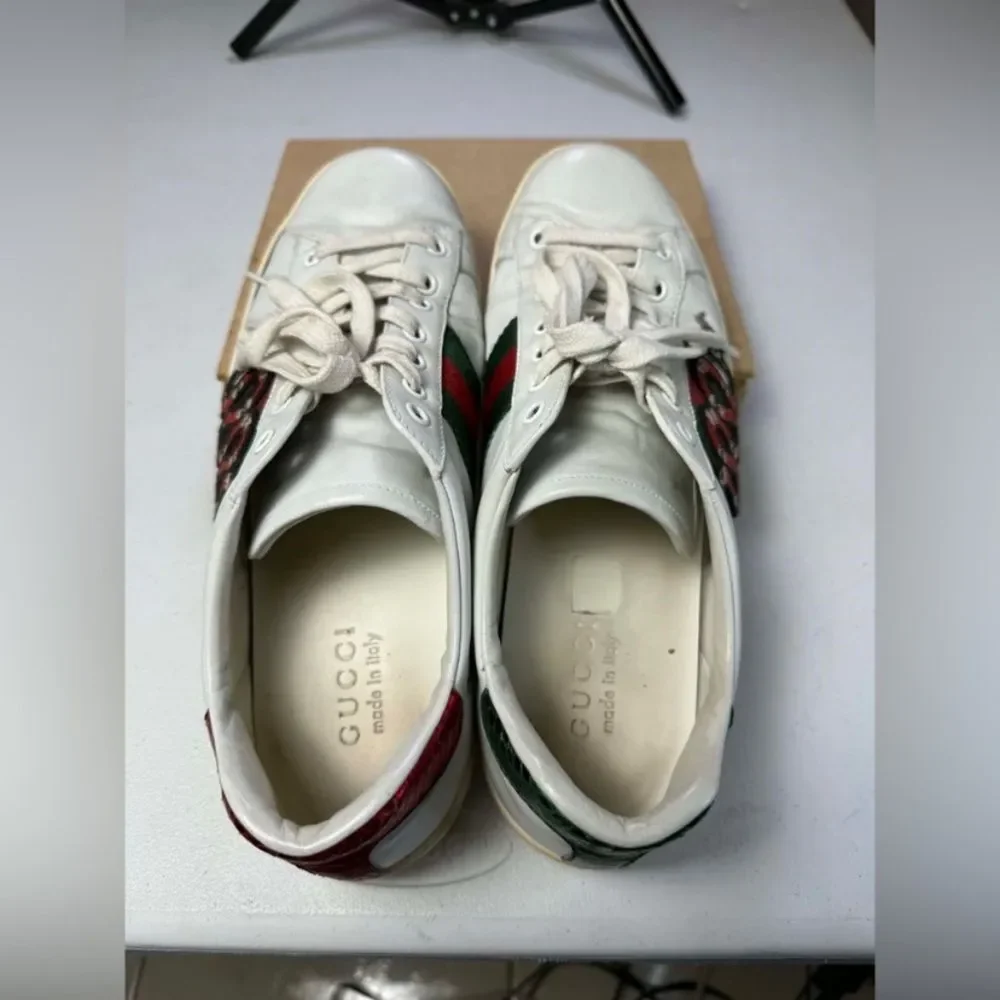 Mens Gucci Ace Embroidered Low Top Sneaker White Leather Snake Size 8 Used